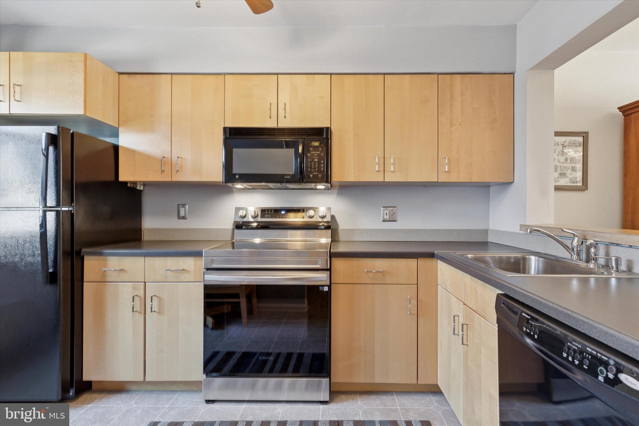 SAW MILL VALLEY - Residential