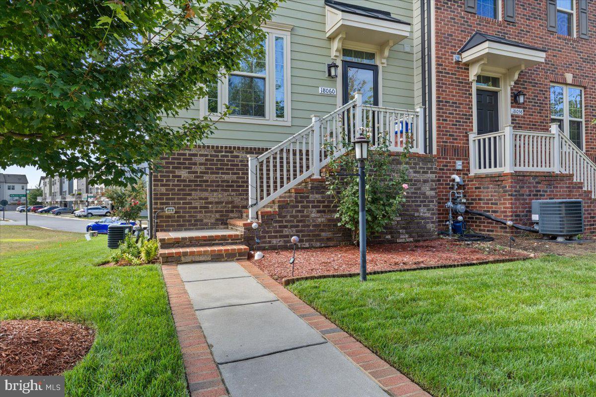 POTOMAC SHORES - Residential Lease