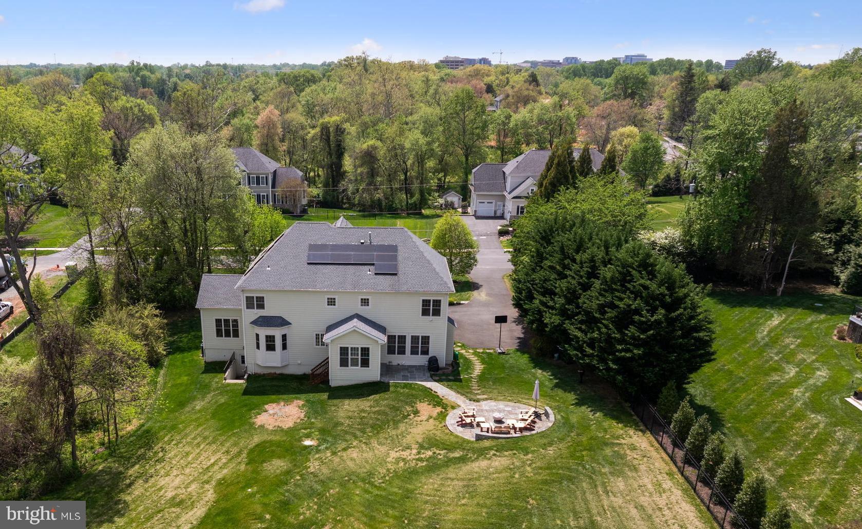 FAIRFAX FARMS - Residential