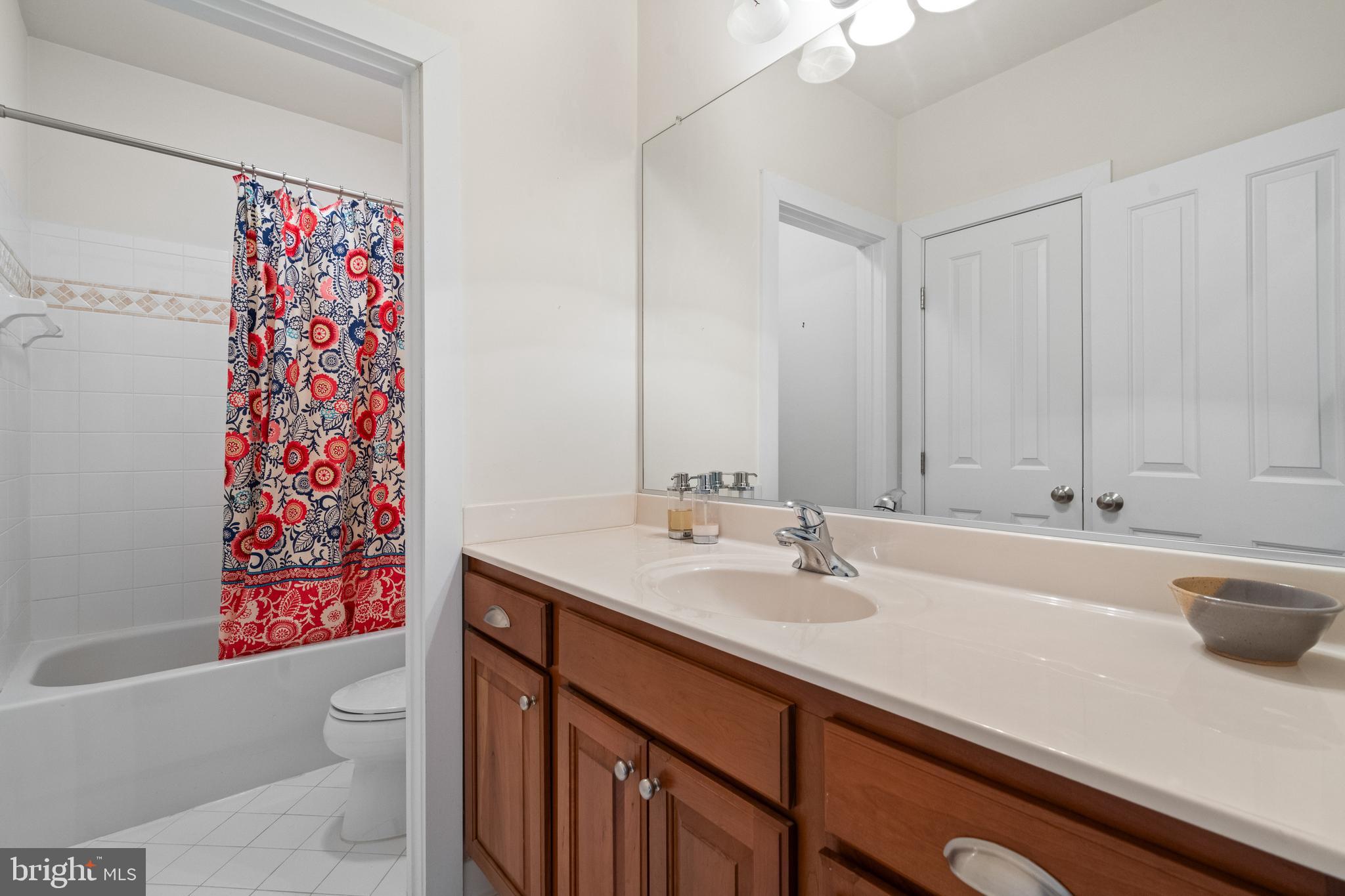 FAIRFAX FARMS - Residential