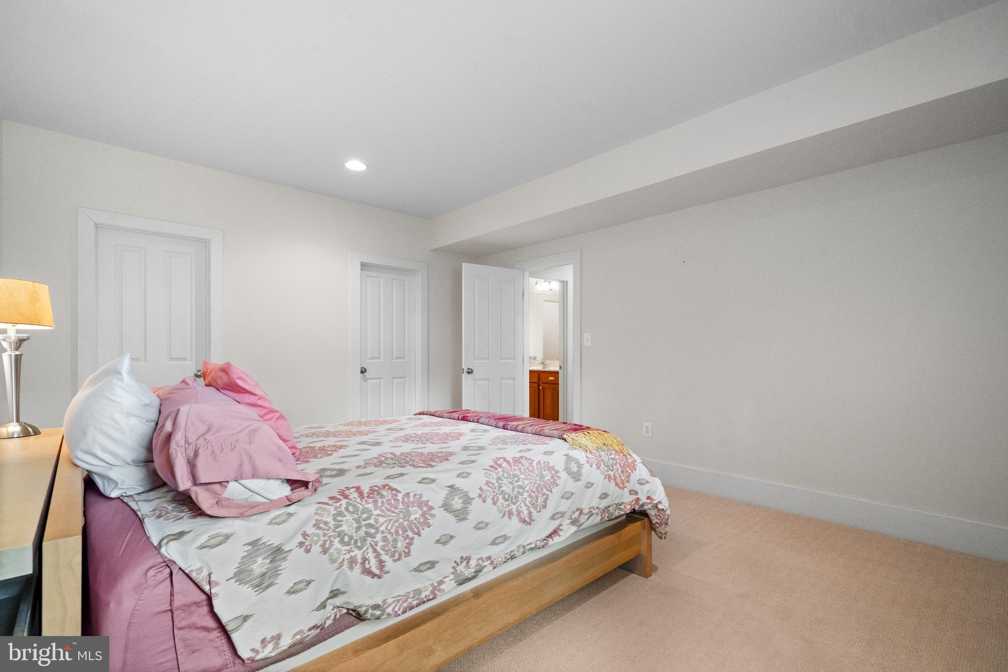 FAIRFAX FARMS - Residential