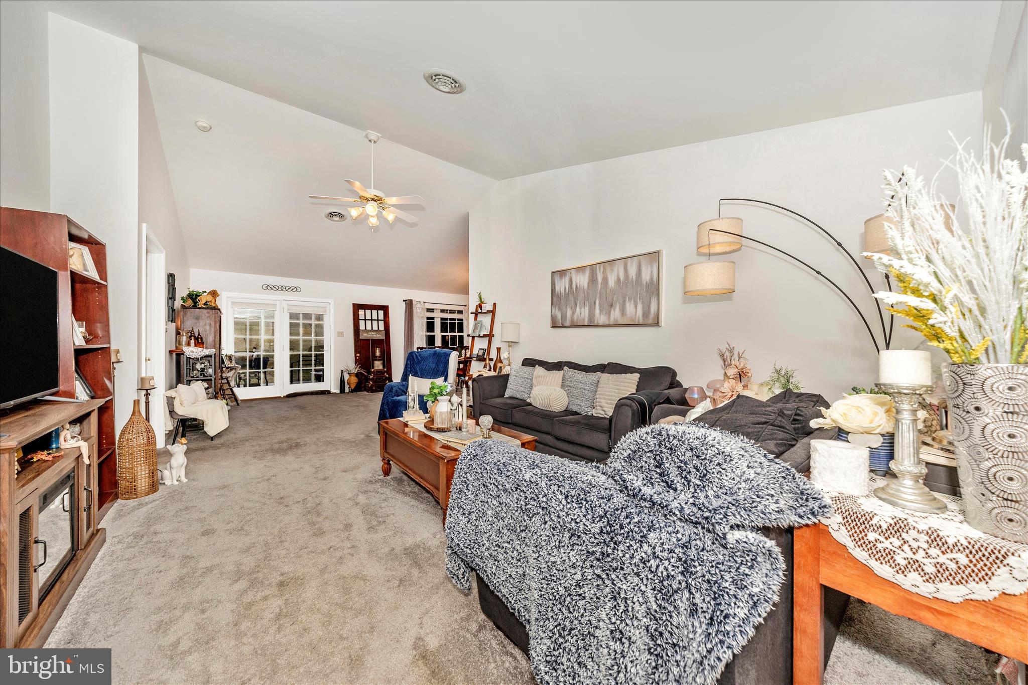 MOSS SPRING - Residential