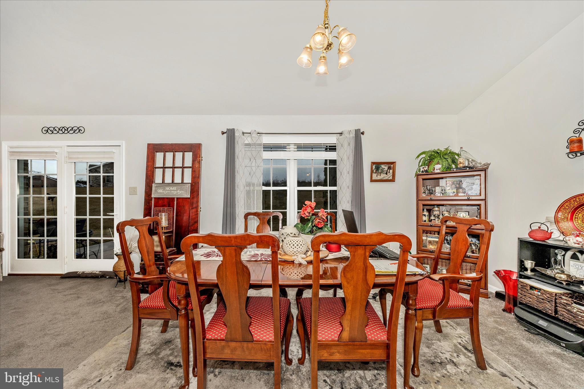 MOSS SPRING - Residential