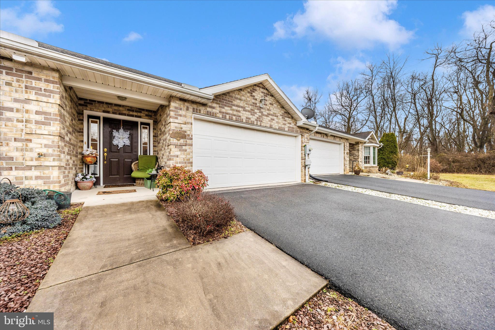 MOSS SPRING - Residential