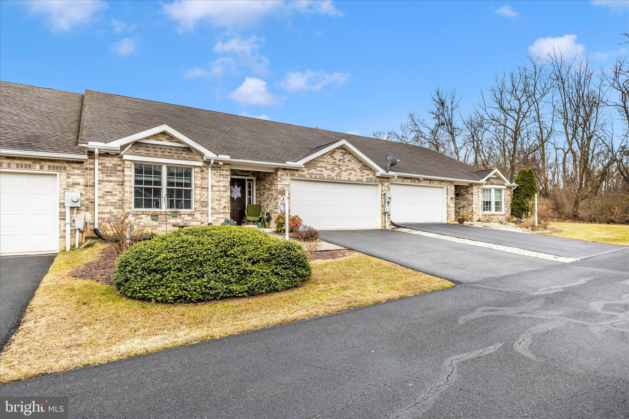 MOSS SPRING - Residential