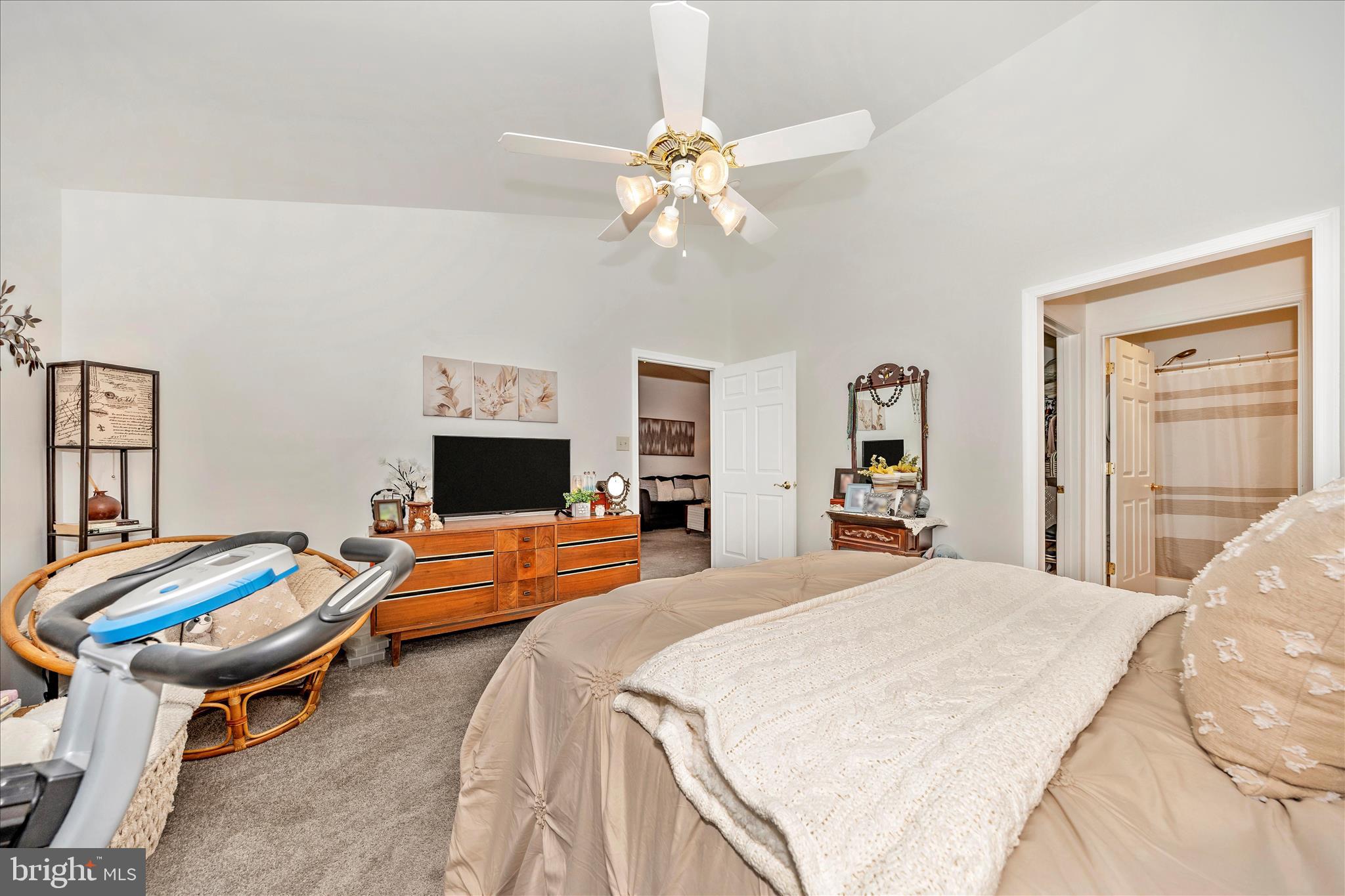 MOSS SPRING - Residential