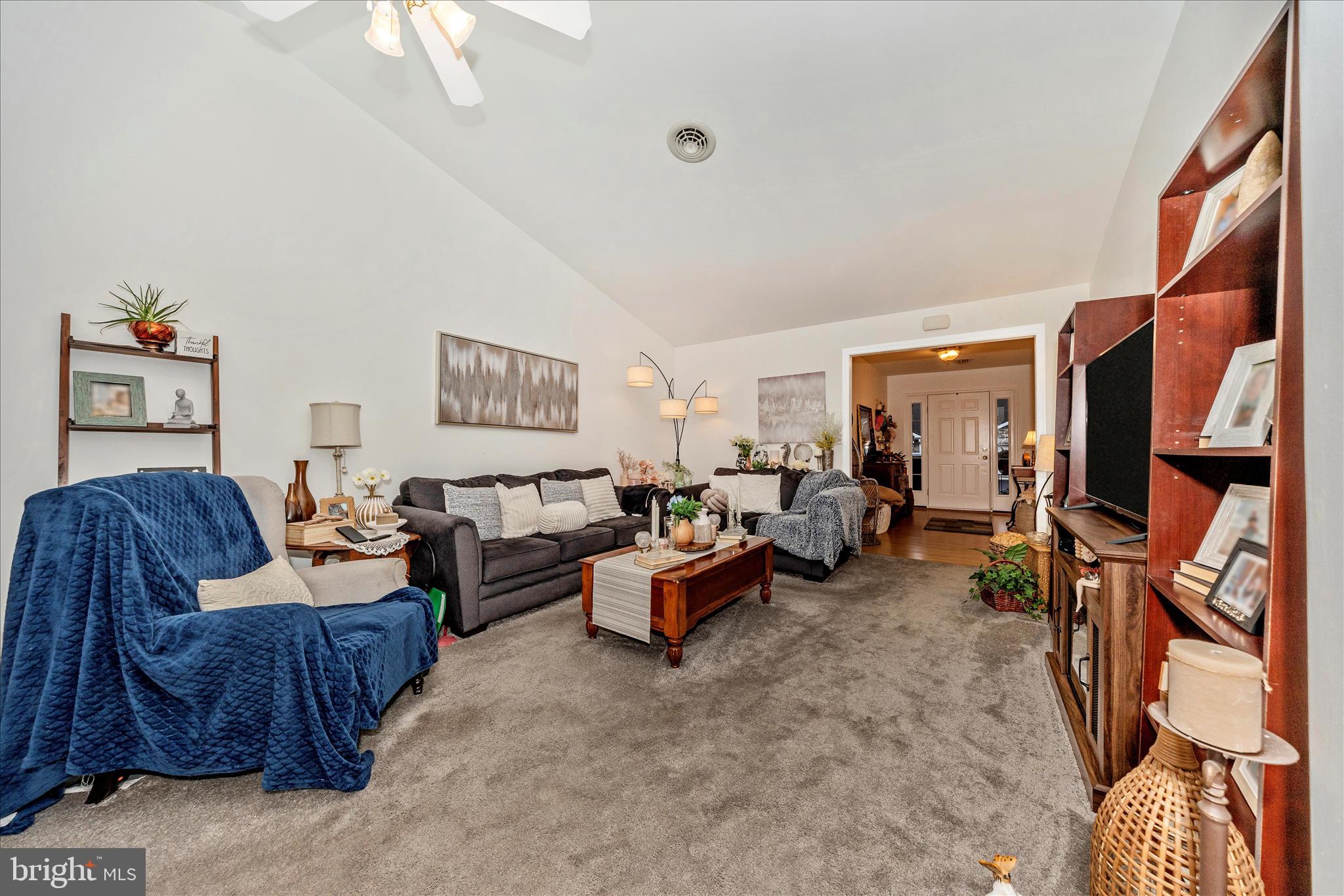 MOSS SPRING - Residential