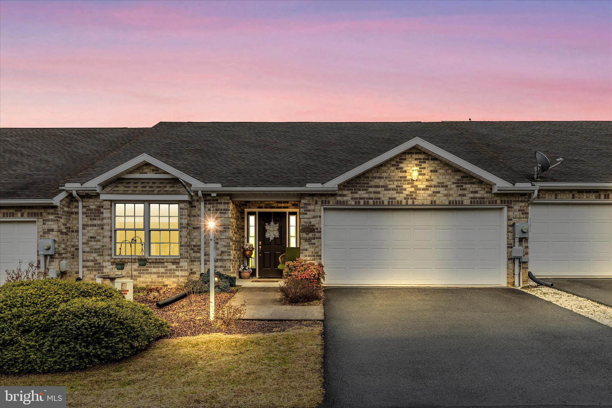 MOSS SPRING - Residential