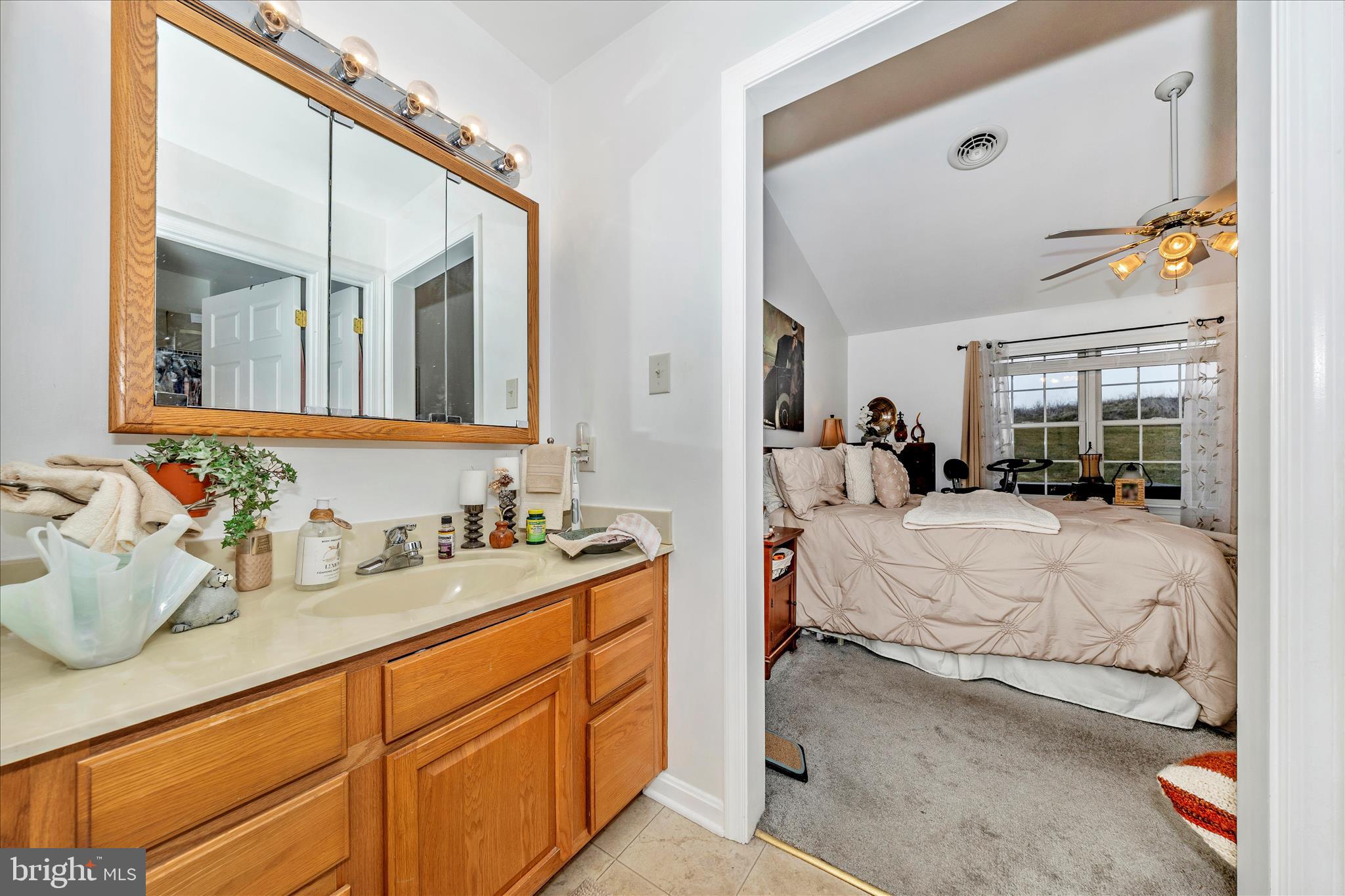 MOSS SPRING - Residential