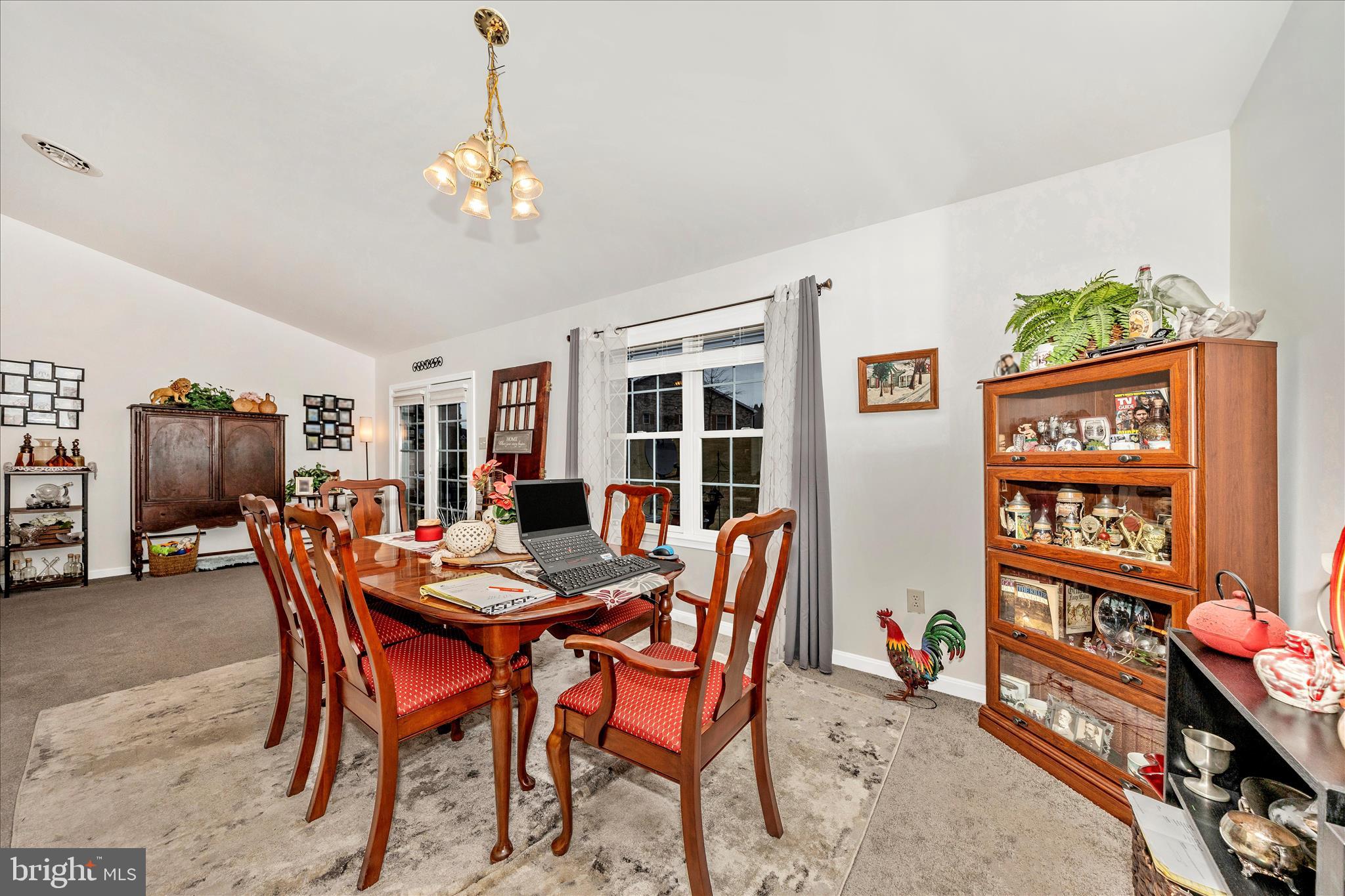 MOSS SPRING - Residential