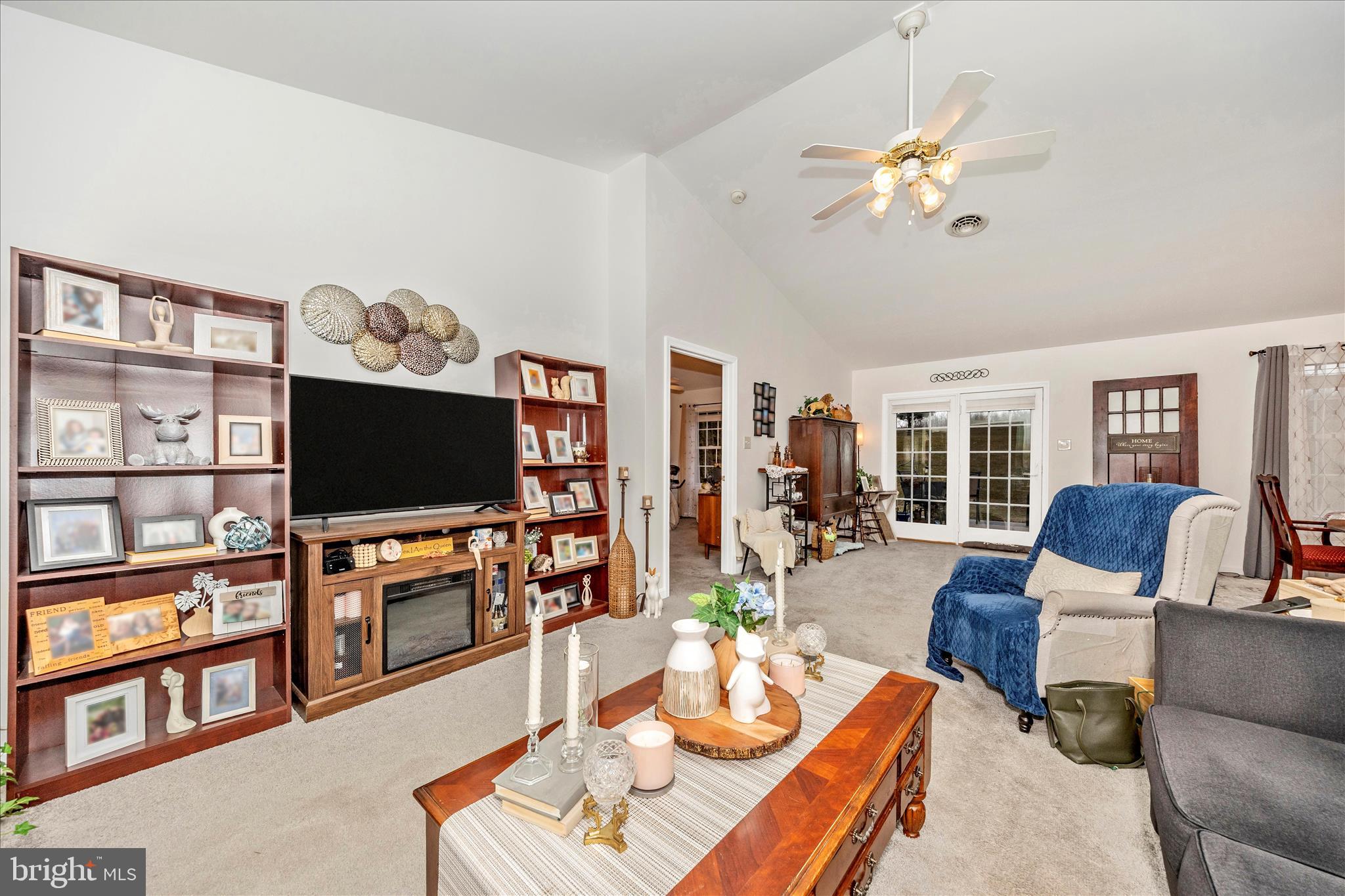 MOSS SPRING - Residential