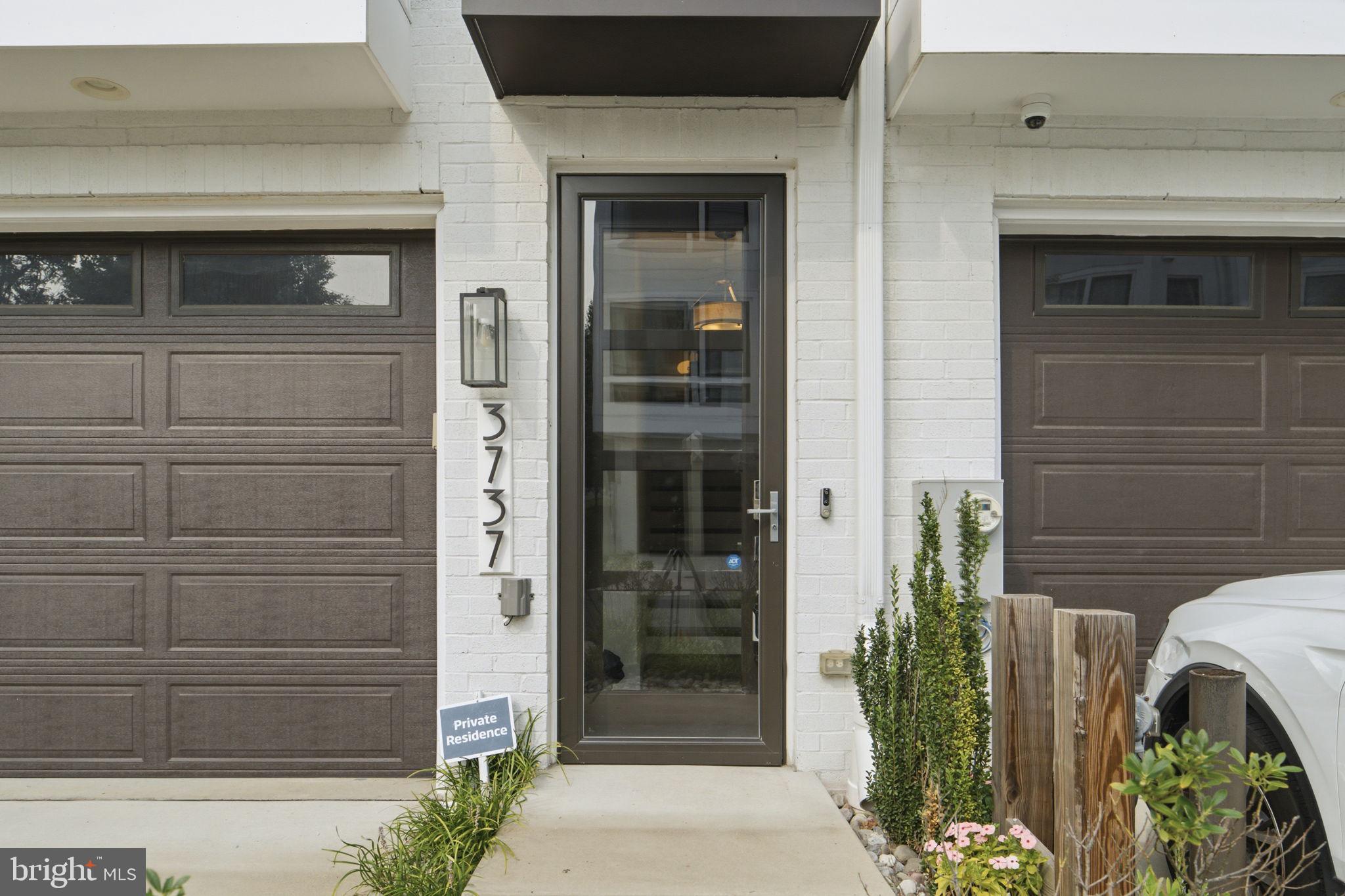 3737 GLENMOOR RESERVE LANE