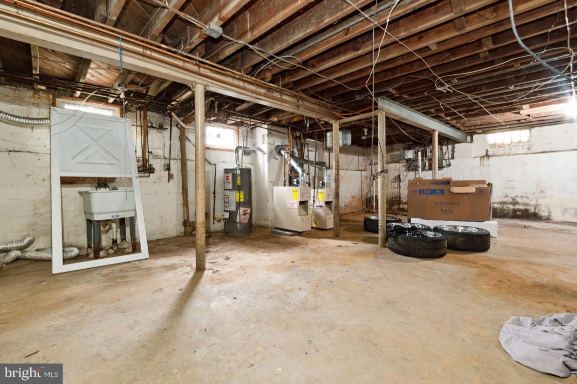 WINDSOR HILLS - Residential Income