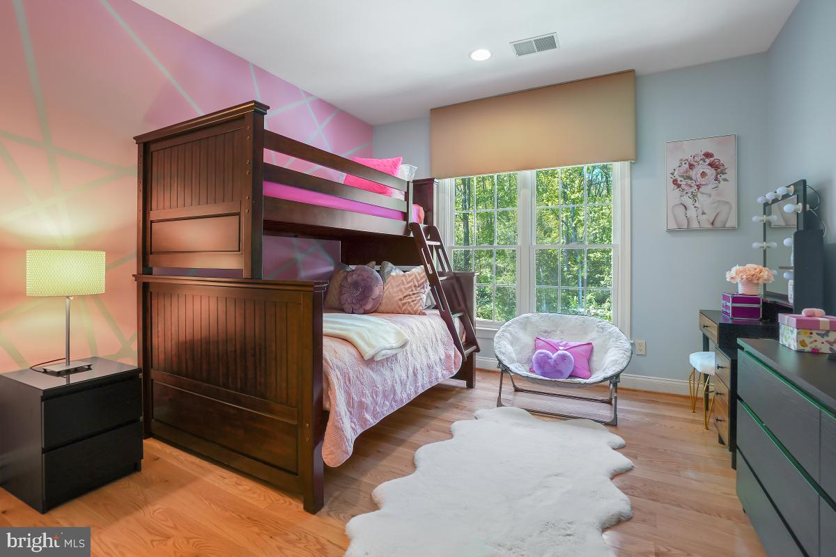 OAKTON - Residential