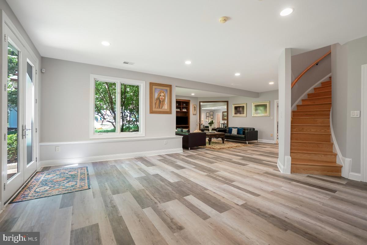 OAKTON - Residential