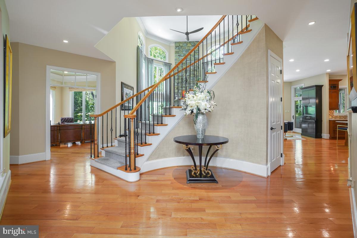 OAKTON - Residential