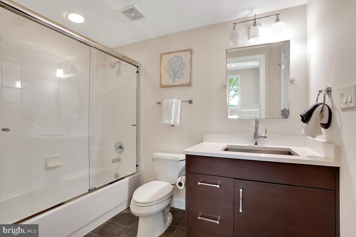 OAKTON - Residential