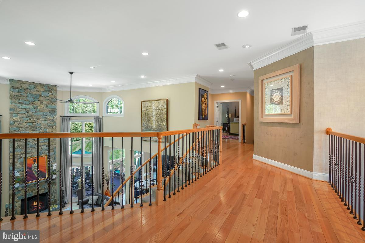 OAKTON - Residential