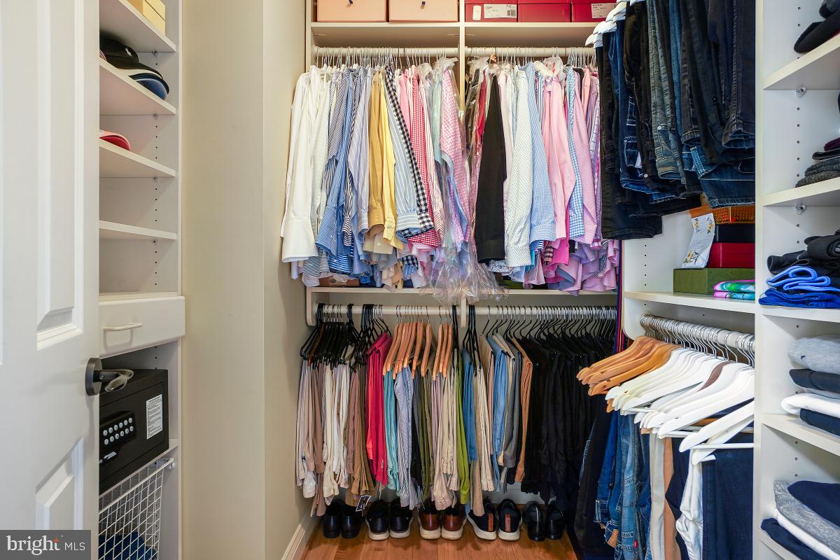 OAKTON - Residential