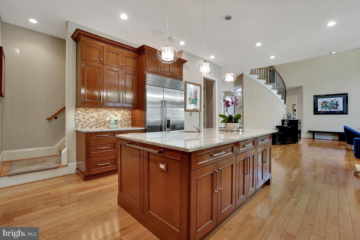 OAKTON - Residential