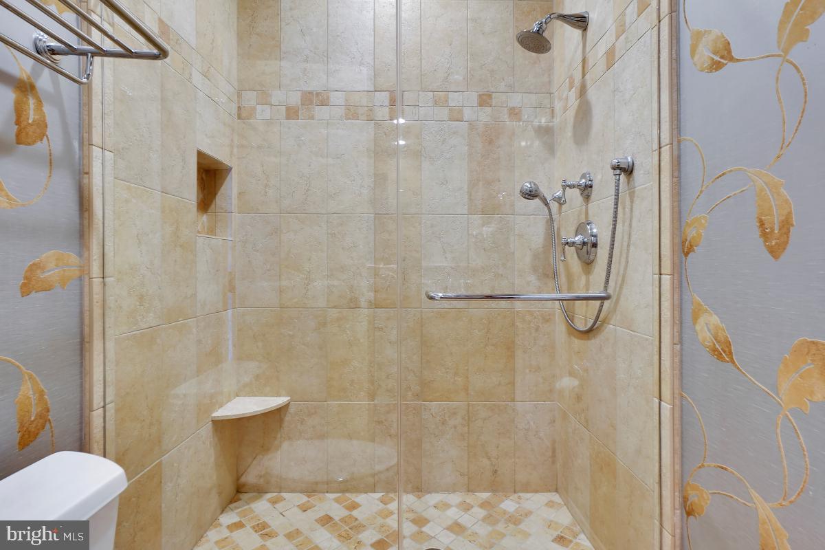 OAKTON - Residential