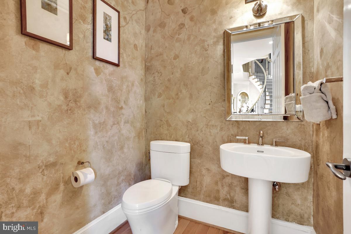 OAKTON - Residential