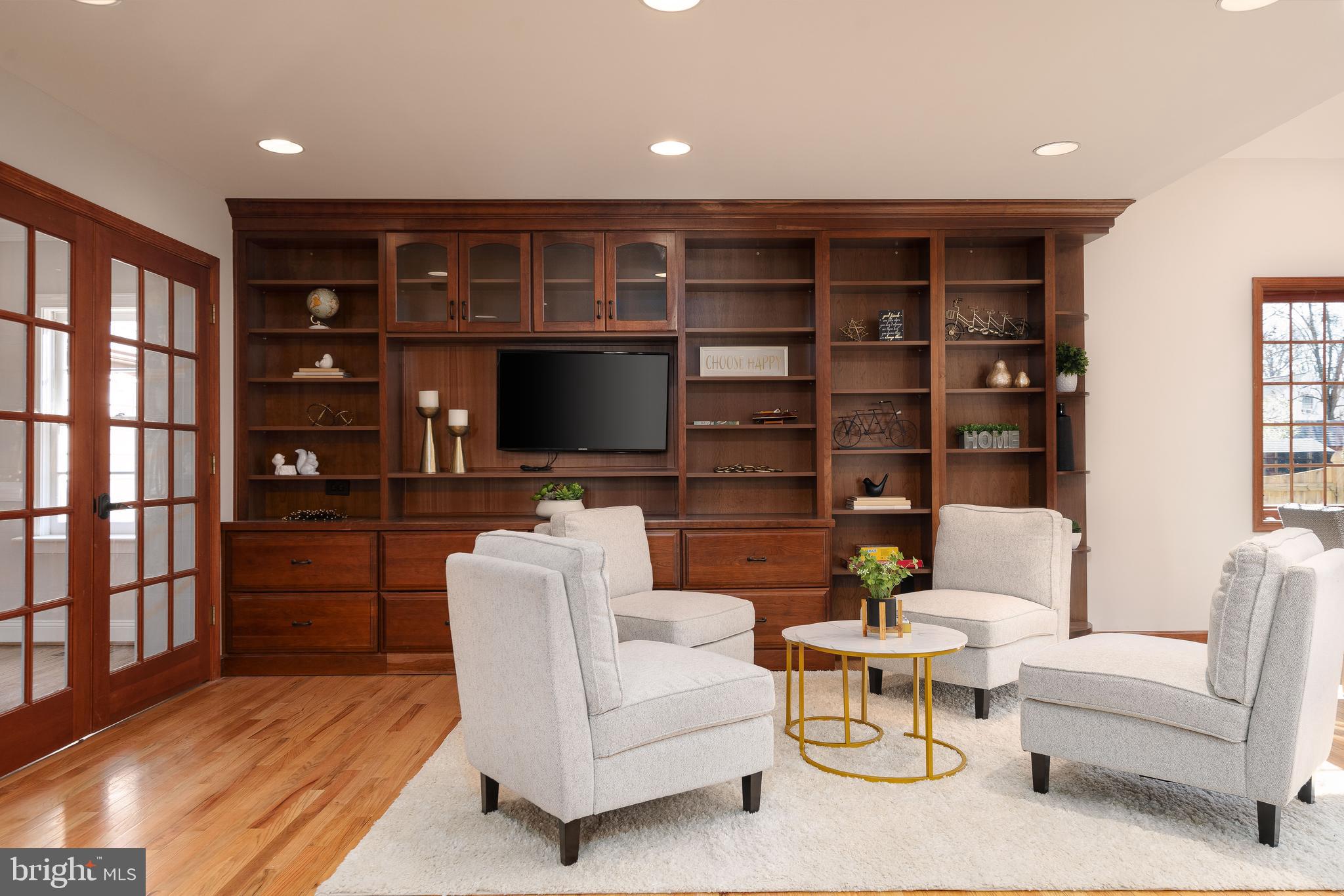 GREENWAY DOWNS - Residential