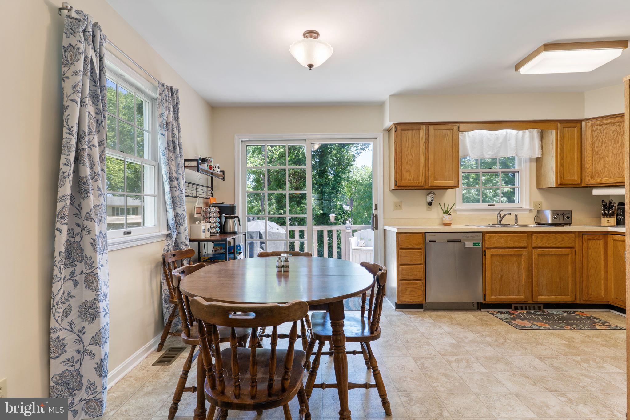 LONG BEACH - Residential