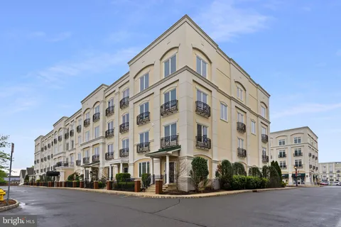 1 Commerce Sq Unit 114, Robbinsville, NJ MLS: NJME2059208