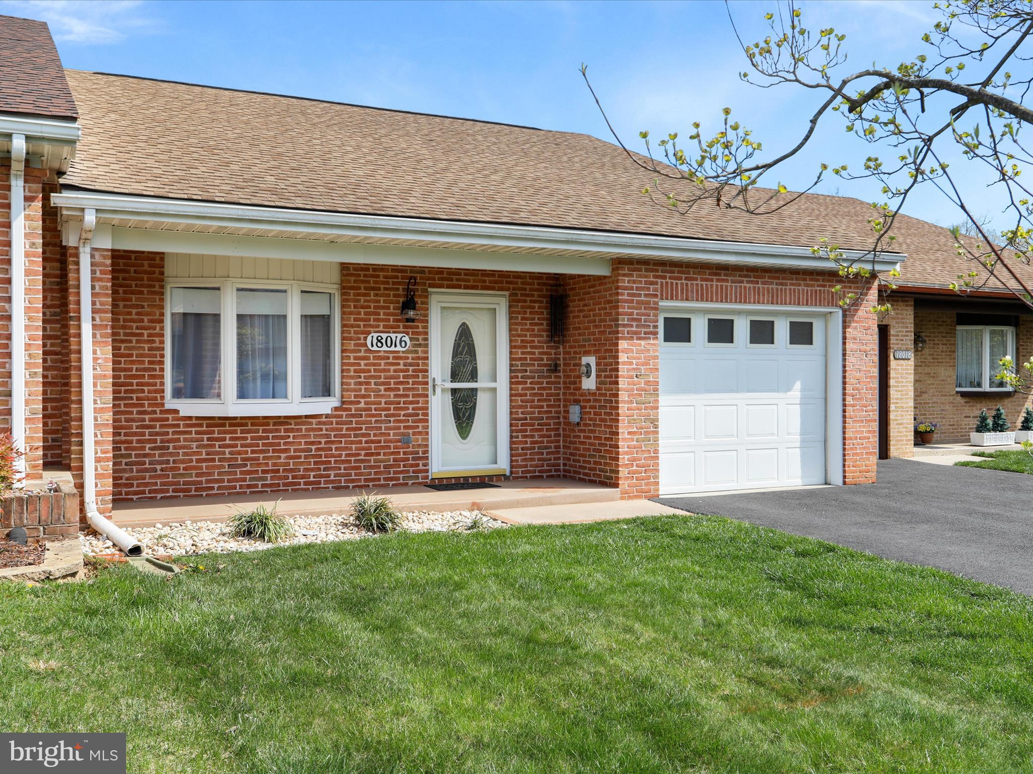 TOWNE OAK VILLAGE - Residential