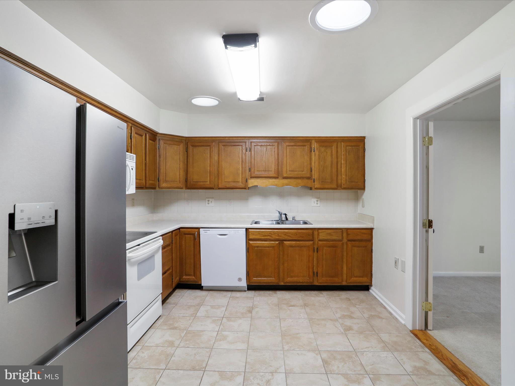 TOWNE OAK VILLAGE - Residential