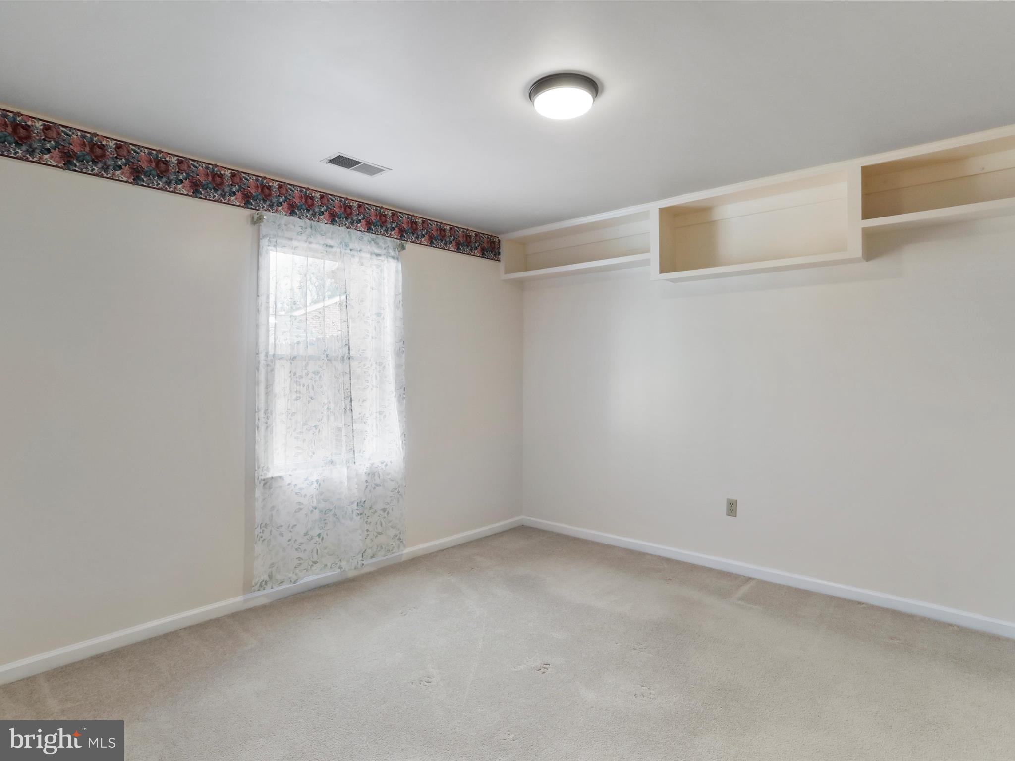 TOWNE OAK VILLAGE - Residential