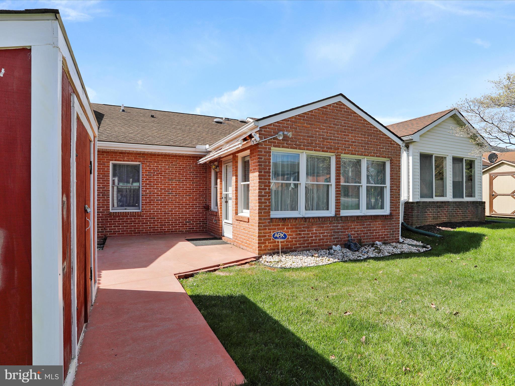 TOWNE OAK VILLAGE - Residential