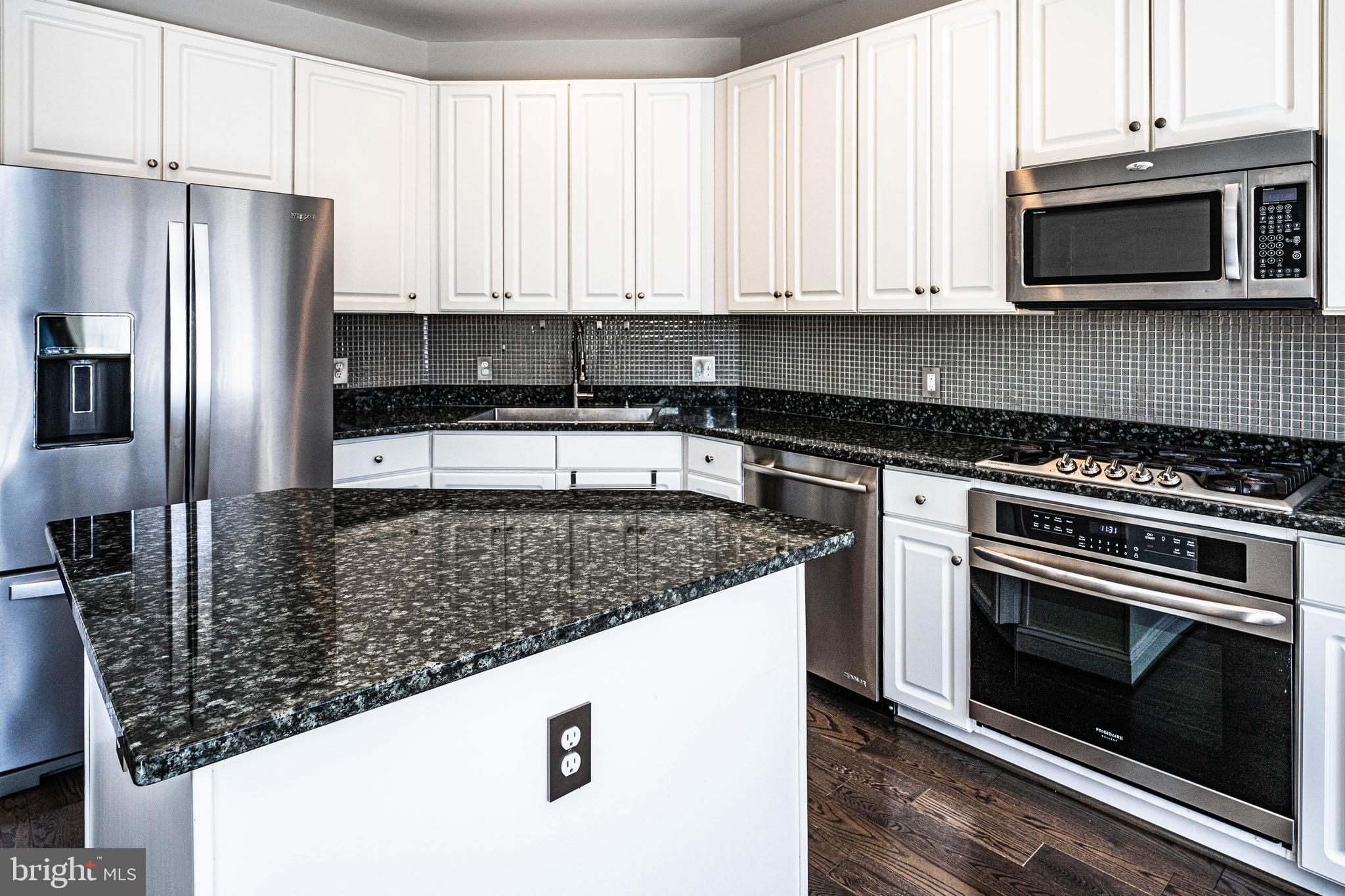 TOWER OAKS - Residential