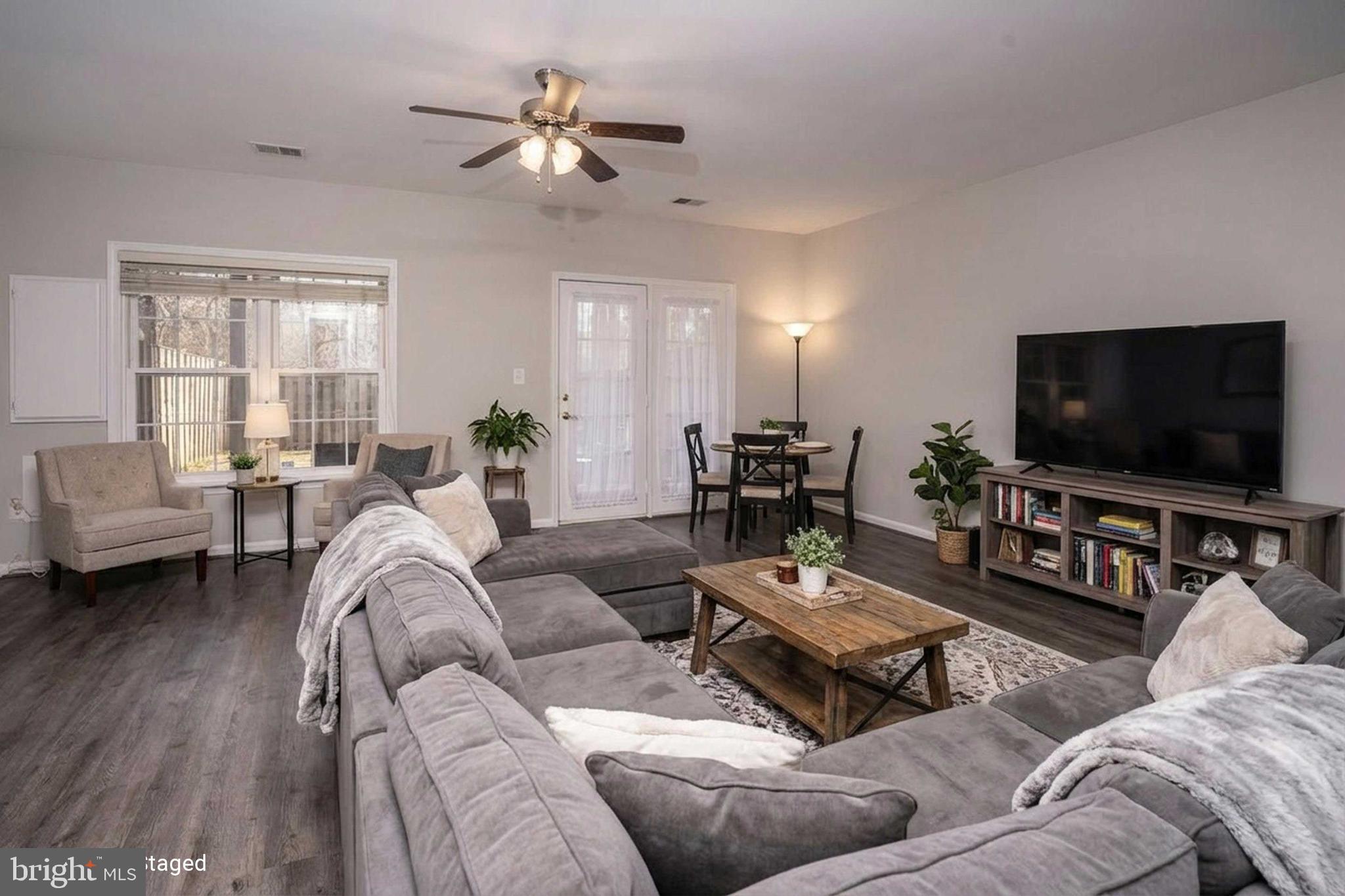 TOWER OAKS - Residential