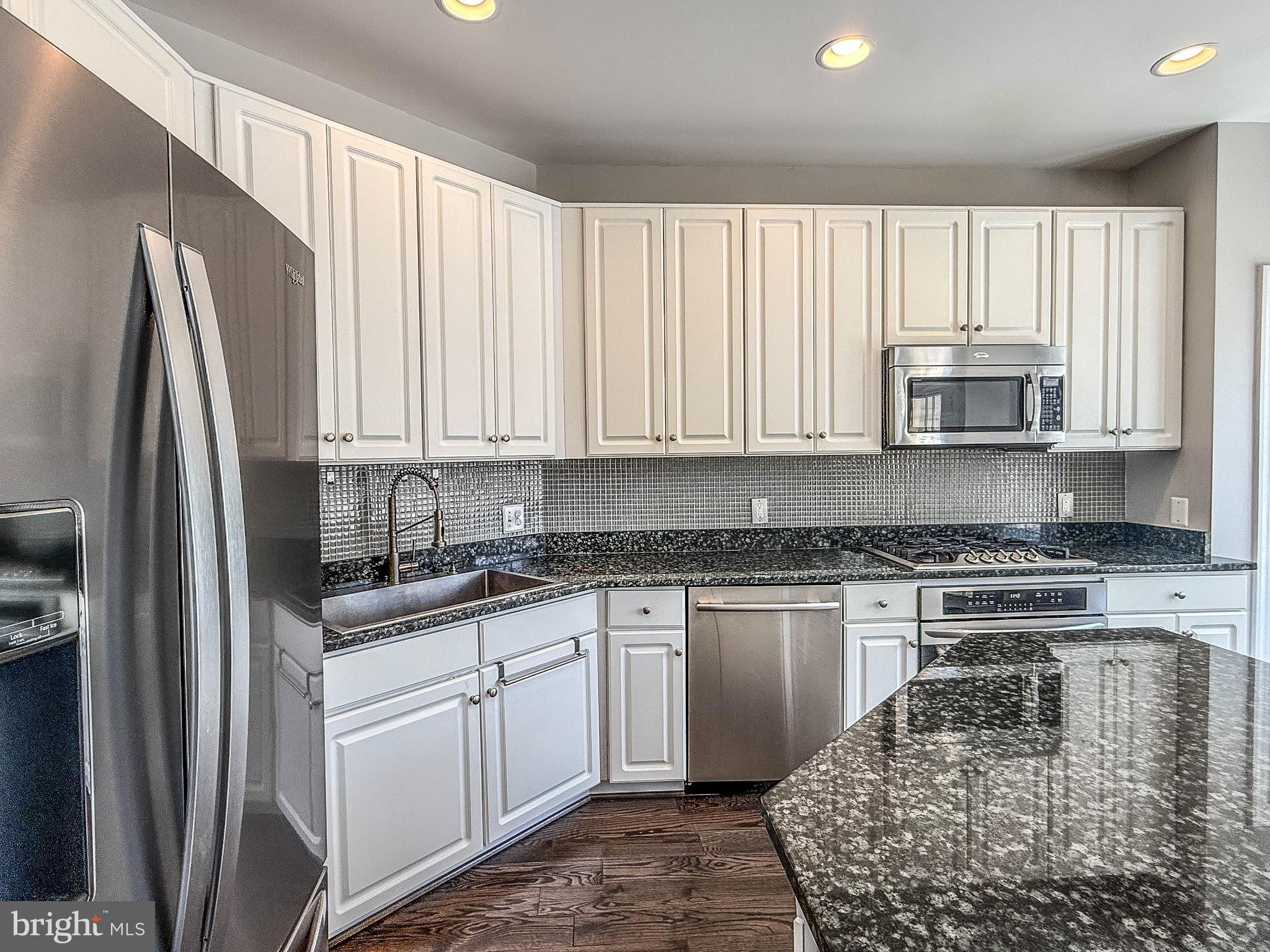 TOWER OAKS - Residential