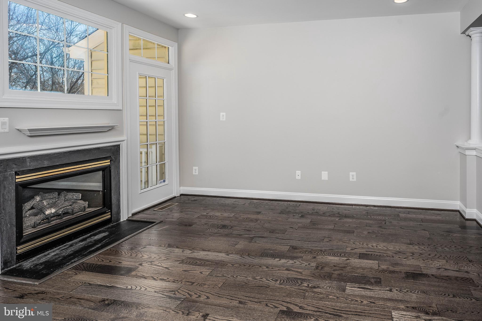 TOWER OAKS - Residential