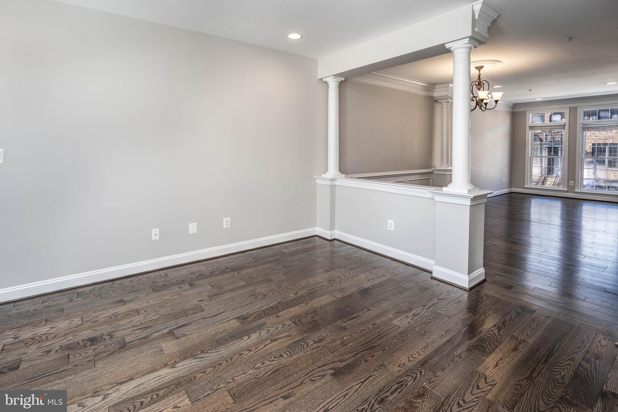 TOWER OAKS - Residential