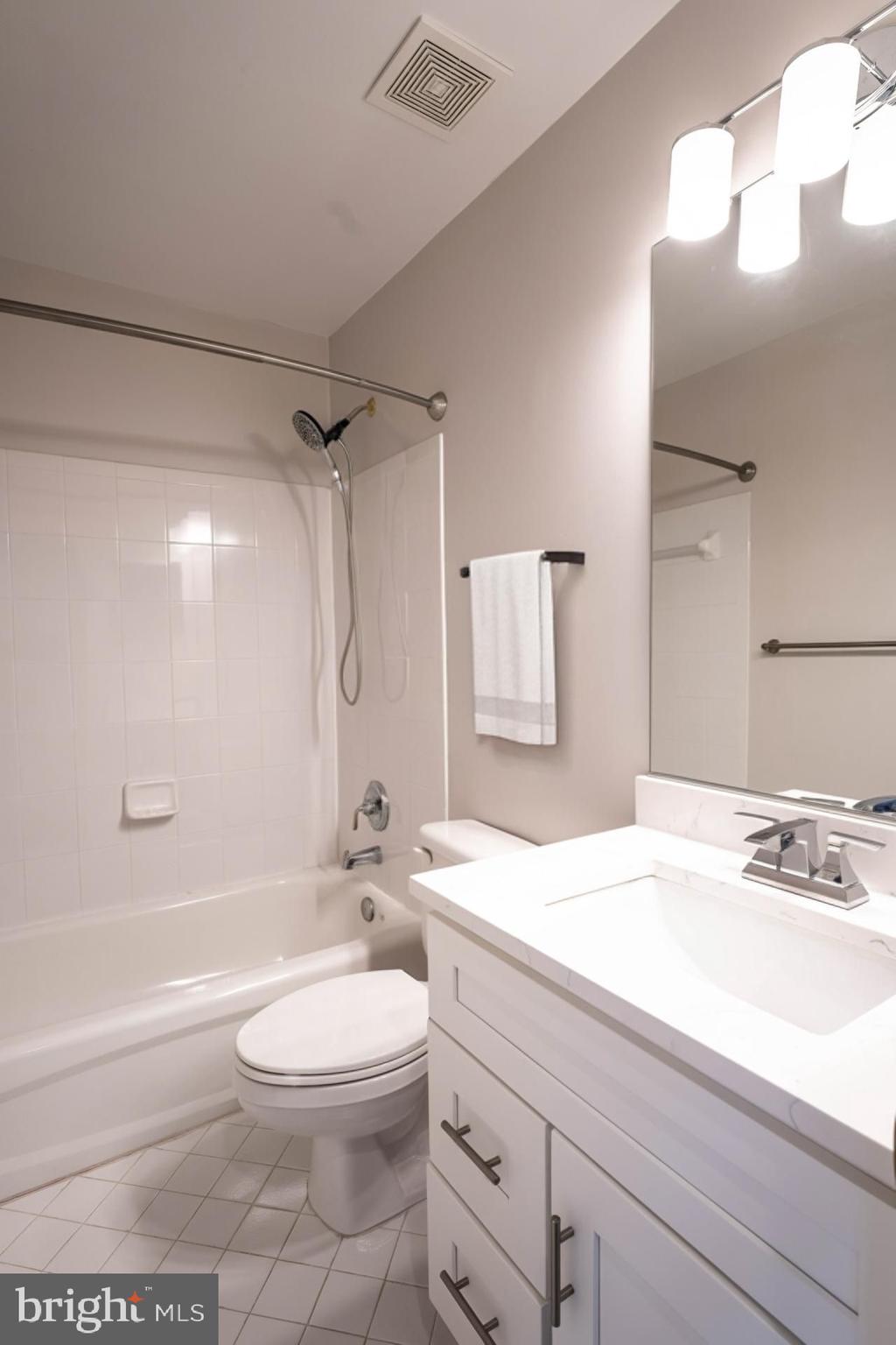 TOWER OAKS - Residential