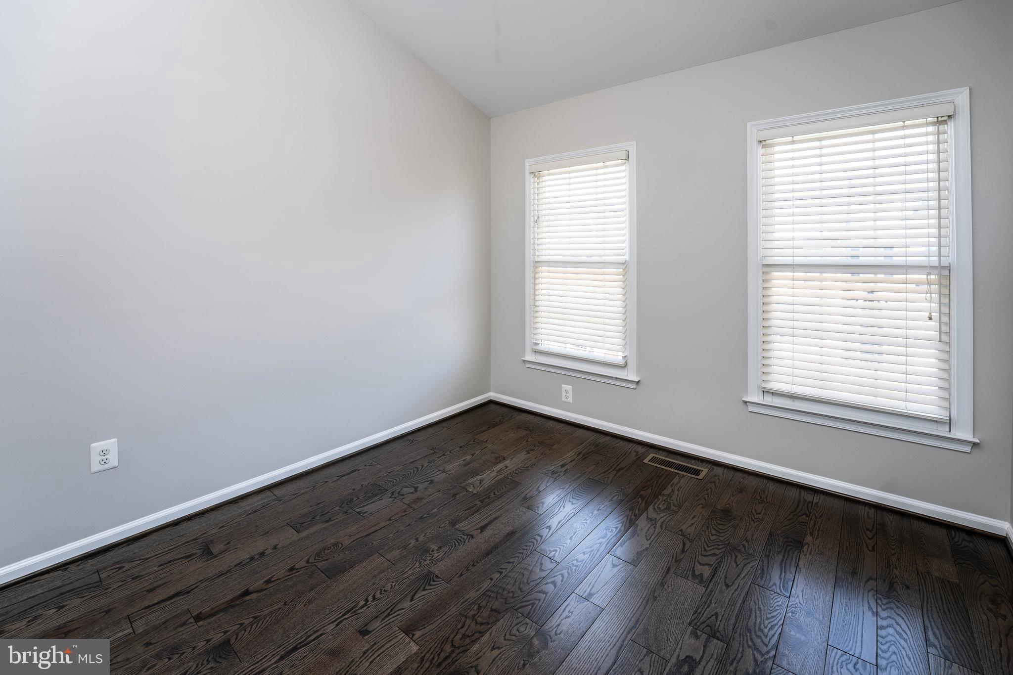 TOWER OAKS - Residential