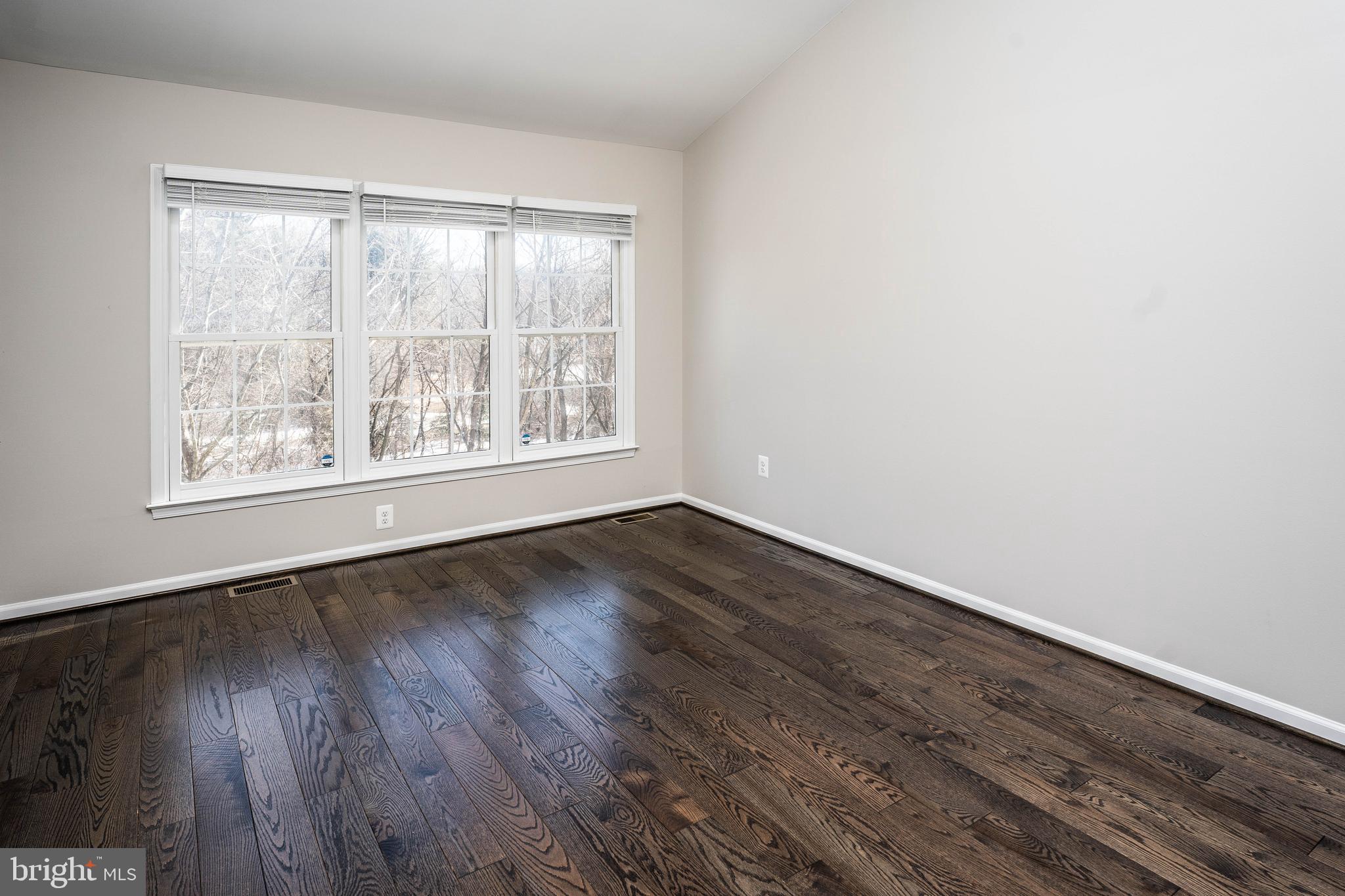 TOWER OAKS - Residential