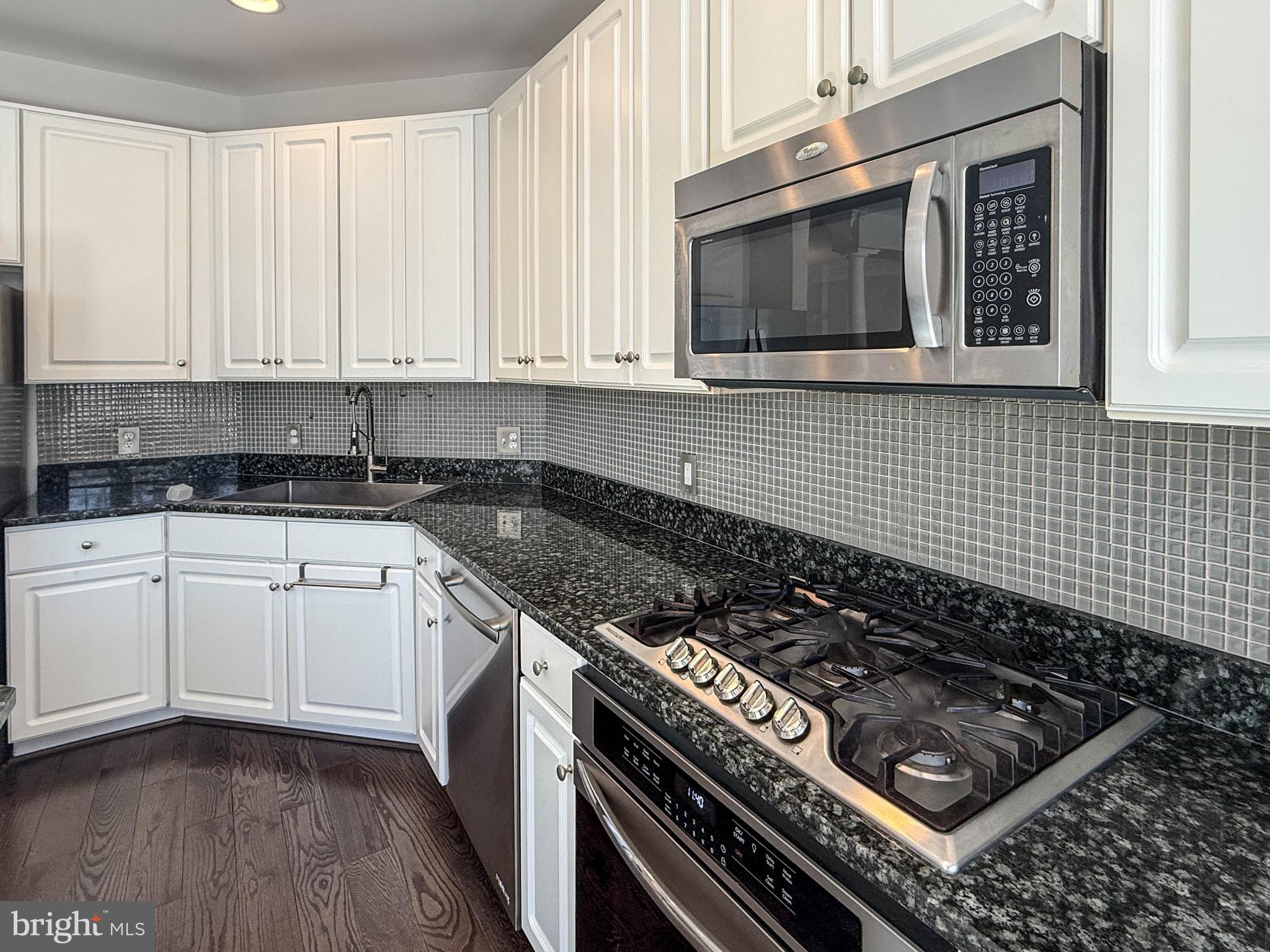 TOWER OAKS - Residential