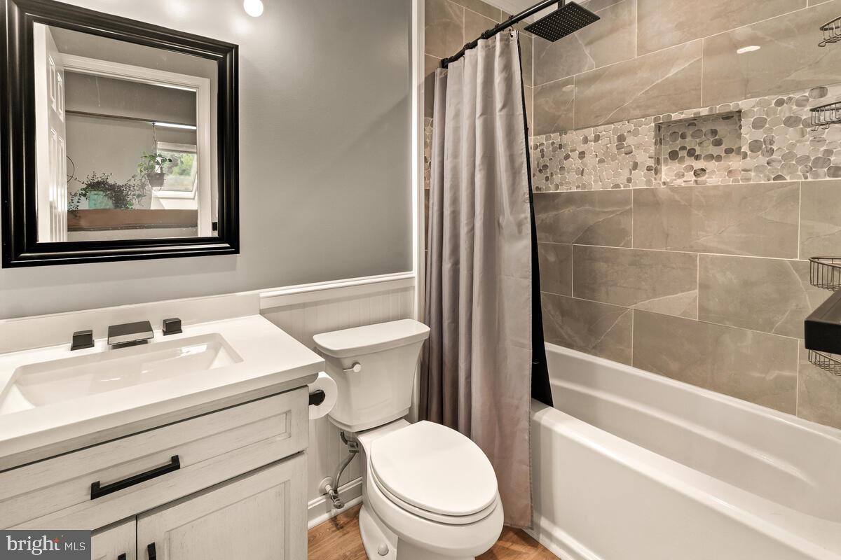 THE MEADOWS - Residential