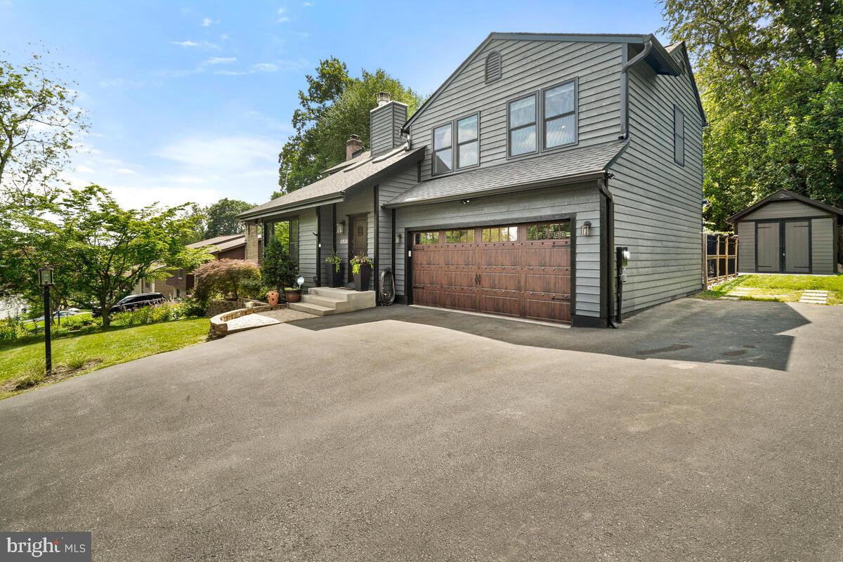 THE MEADOWS - Residential