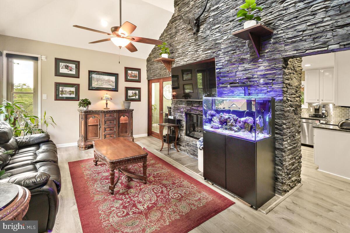 THE MEADOWS - Residential