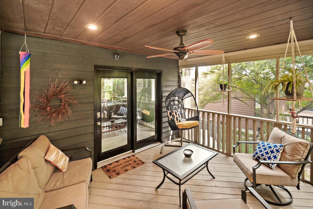 THE MEADOWS - Residential