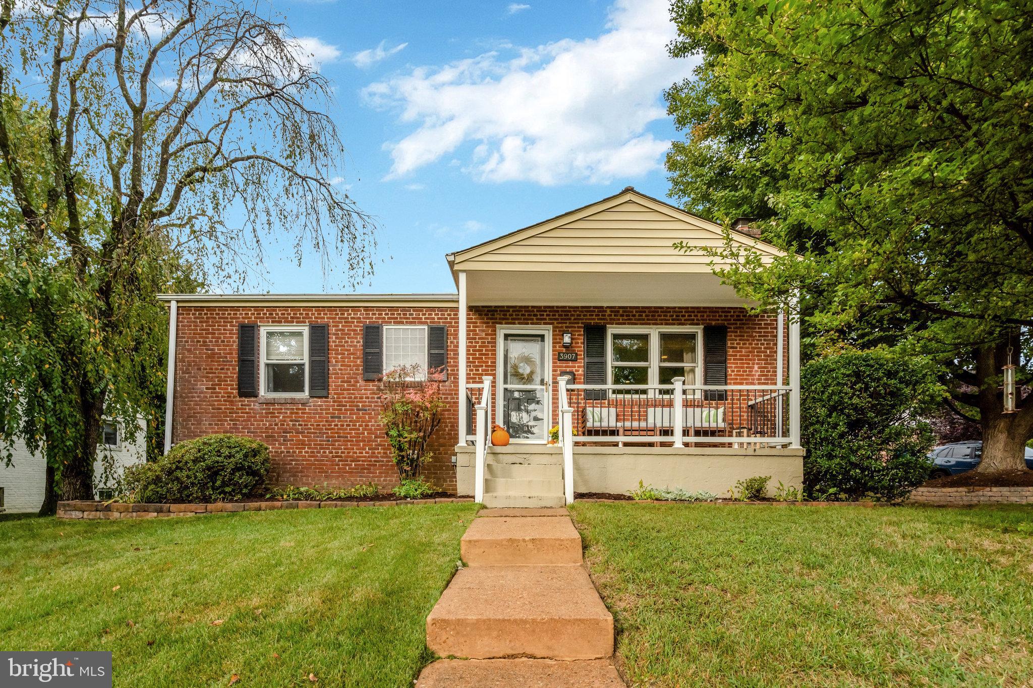3907 FAIRVIEW DRIVE