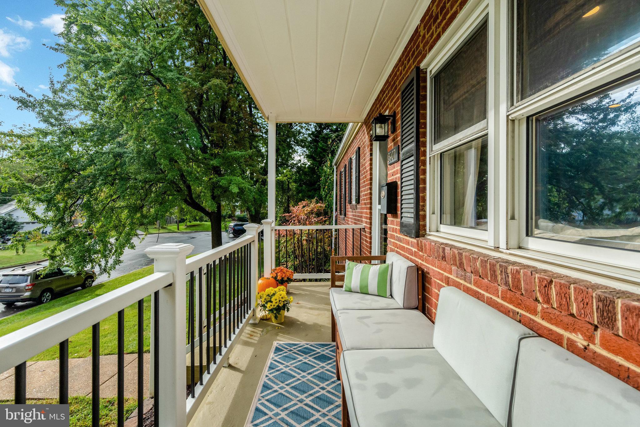 3907 FAIRVIEW DRIVE
