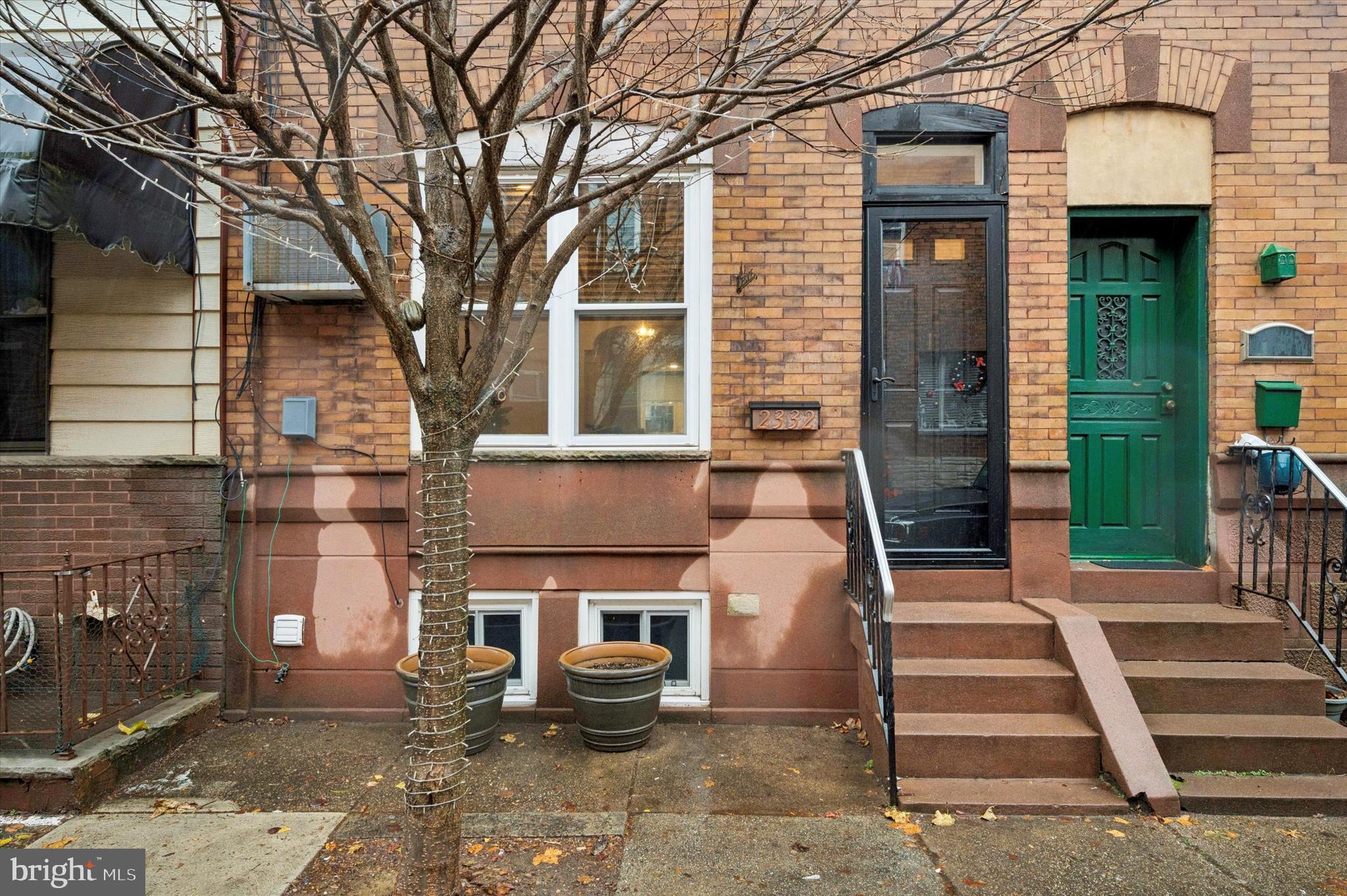 2332 S BOUVIER STREET