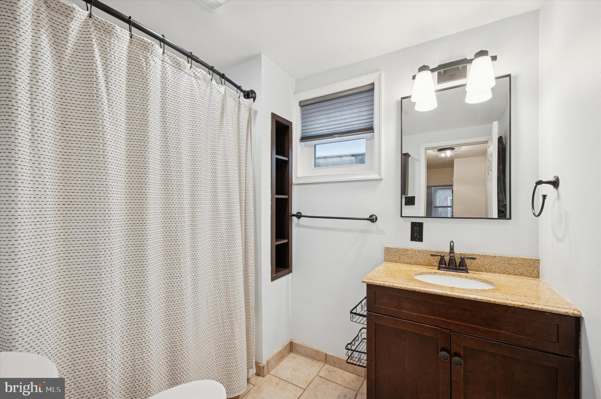 GIRARD ESTATES - Residential